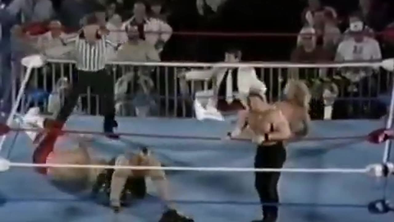 (1986.04.19) The Road Warriors vs The Midnight Express - NWA
