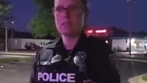 Police Fail To Interrupt Conversation