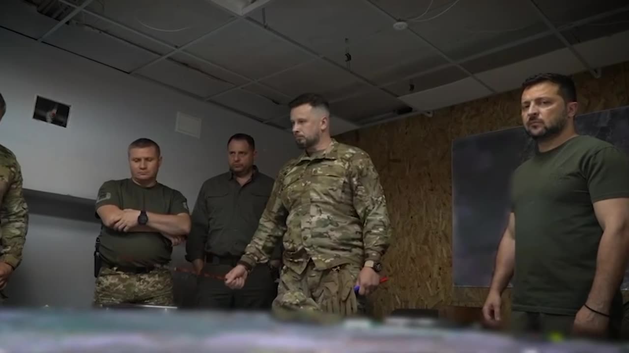 Zelensky arrived to Azov Nazis trying to advance on Kleshcheyevka, around Bakhmut