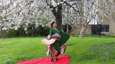 sakura sakura Nihon buyo Japanese fan dance