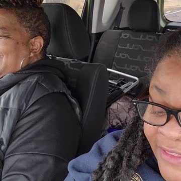 A turkey and a bull have a conversation #jokeoftheday