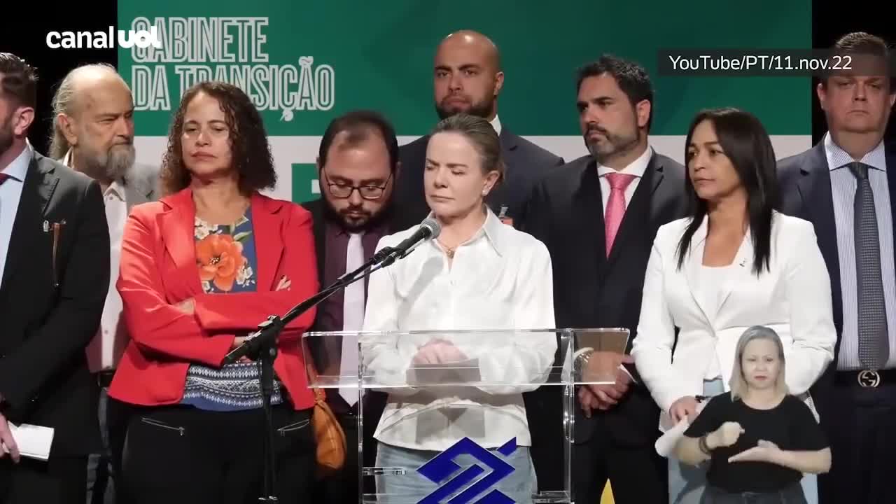 Não é papel de comandantes das Forças Armadas fazer avaliação política, diz Gleisi