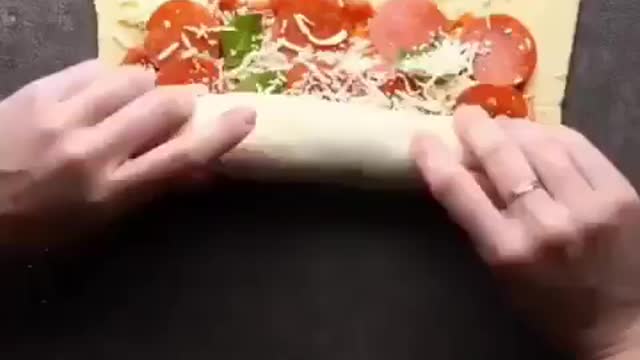 PIZZA WAFFLE!😋🍕 Follow us