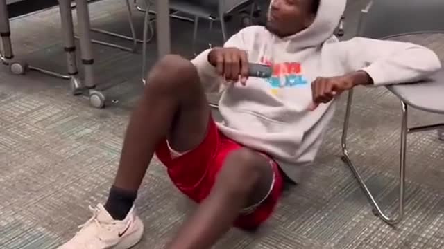 They definetely made it look harder than it is๐ #sports #funny #challenge