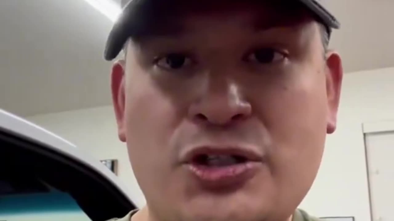 Military Drone Expert Knows What’s Going on with the 'Drones'