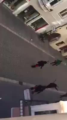 A Bolzano Krampus sfollano gli spacciatori Nigeriani