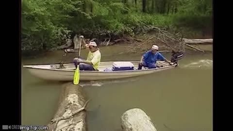 IDIOTS DRIVING BOATS CAUGHT ON CAMERA