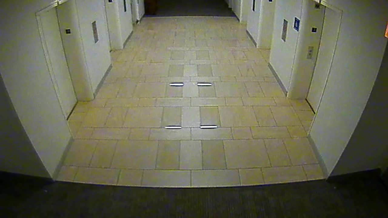 8404OHOB03O3A2MainElevatorLobby_2021-01-05_17h20min01s240ms.mp4