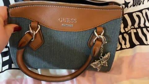 What's in my Guess Arlenis Denim Satchel