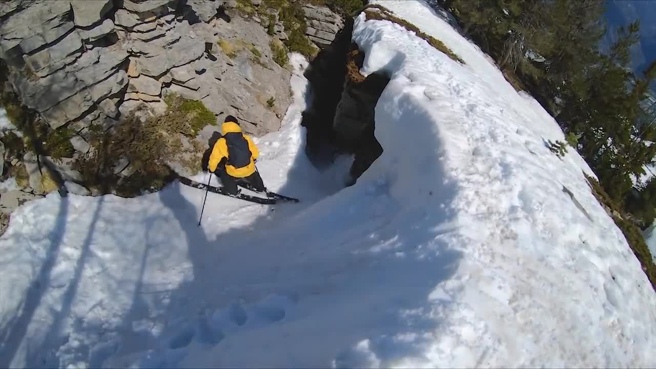 Skillful Skier Candide Thovex Is On Point⛷🔥