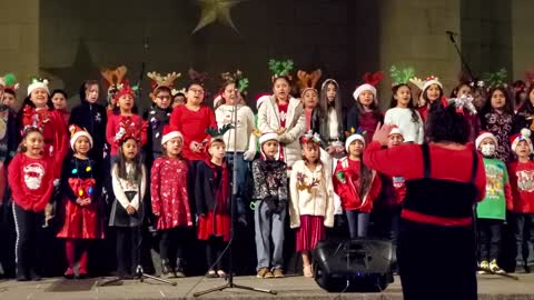 Scottie Lee's Christmas Performance 1