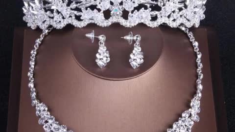 Expensive Luxury European bridal wedding jewellery set with crown designs ideas