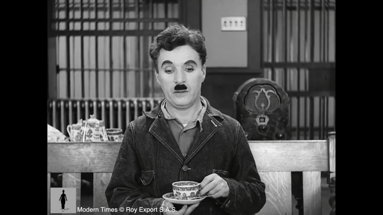 Stomach rumbling Scene ( Modern Times ) | Charlie Chaplin World