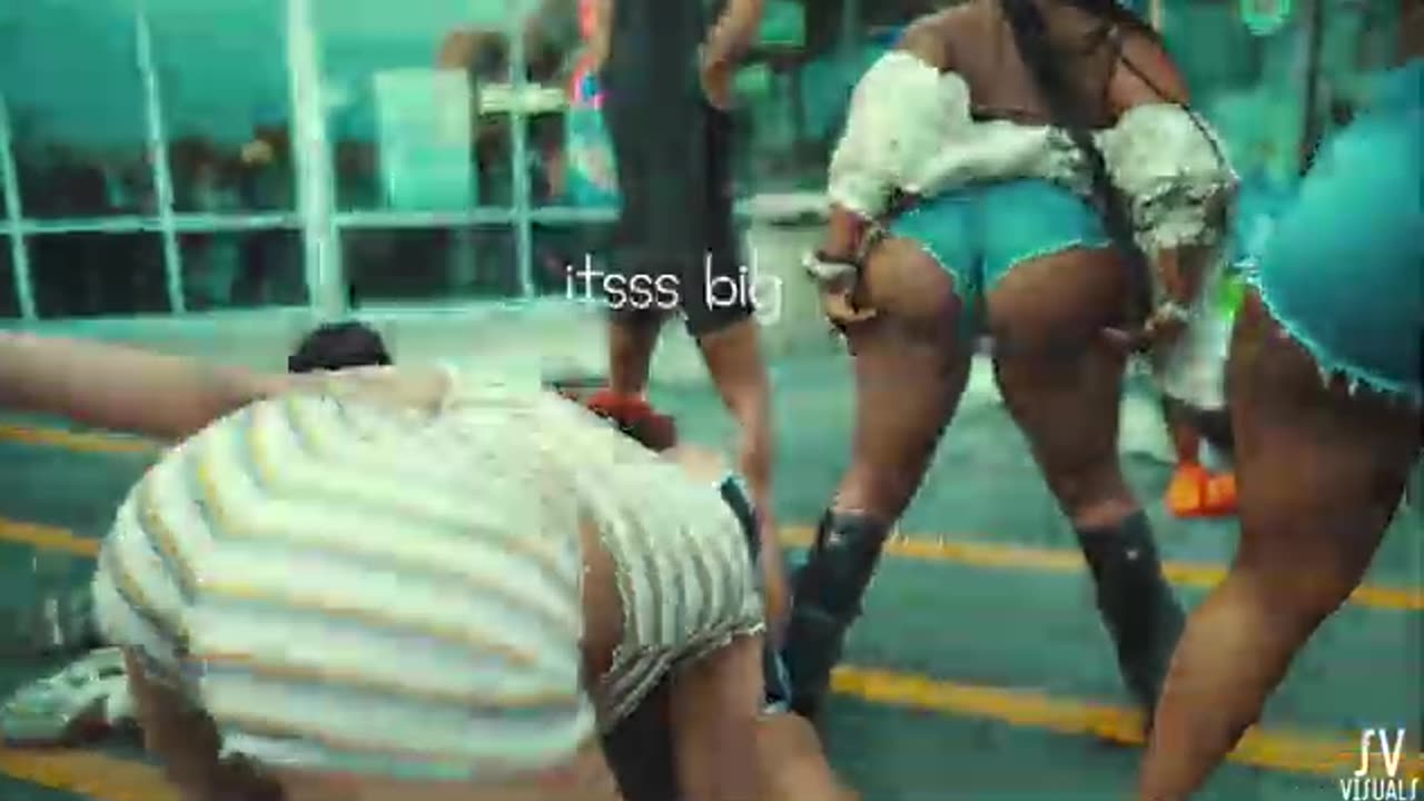 Sizzy ass moves video