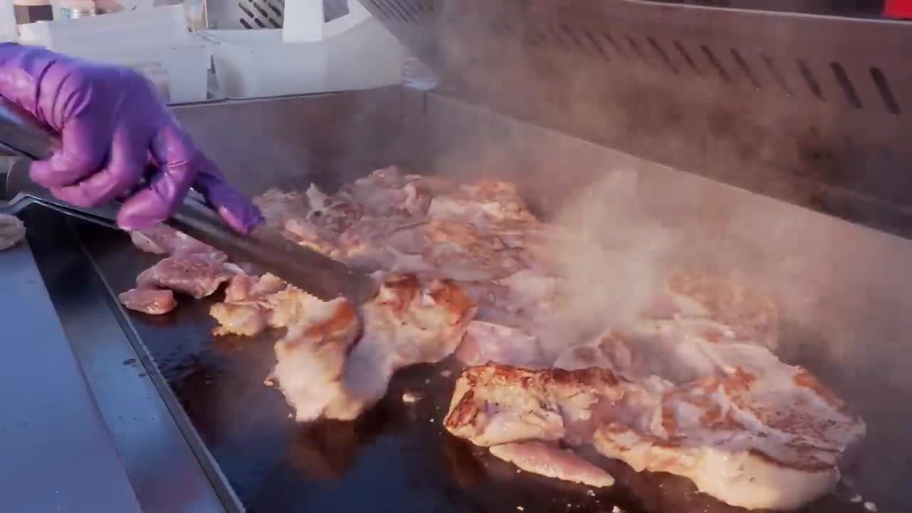 Amazing Steak Seared on 400 Degree Hot Iron Plate