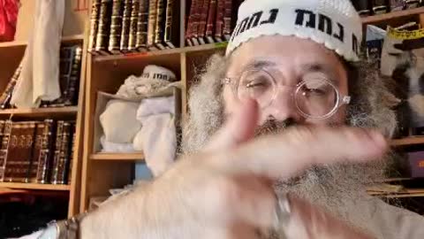 מאי טעמא דשוחדא כיון דקביל ליה שוחדא מיניה איקריבא ליה דעתיה לגביה והוי - שיר נ נח מסכת כתובות דף קה