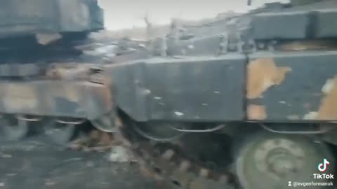 2 Destroyed Leopard 2A4 Tanks and a YPR-765 near Robotyne