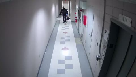 8801VZN01Elevator_2021-01-05_17h20min01s590ms.mp4