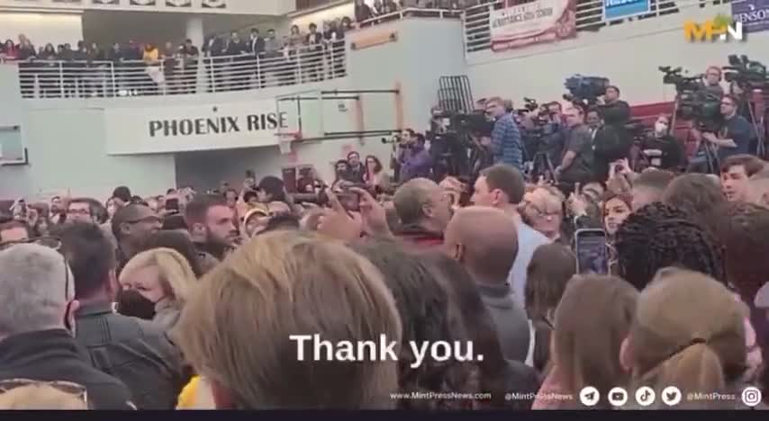 Hecklers Confront Obama for Warmongering America to the Brink of Nuclear War
