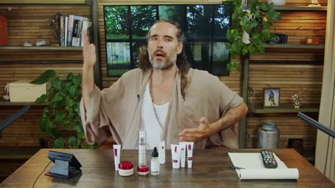 Russell Brand - OH SH*T, THIS IS A WAR CRIME!!