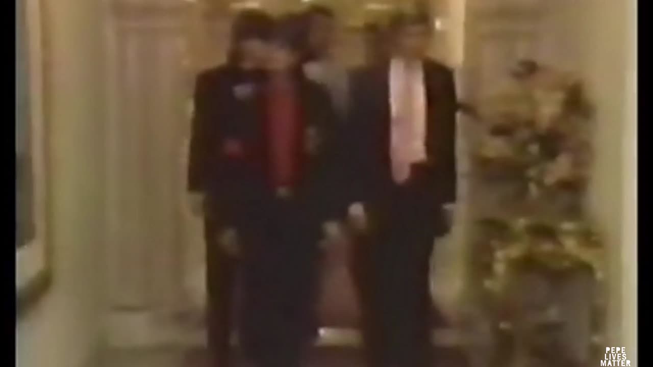 Michael Jackson visits Trump's Taj Mahal