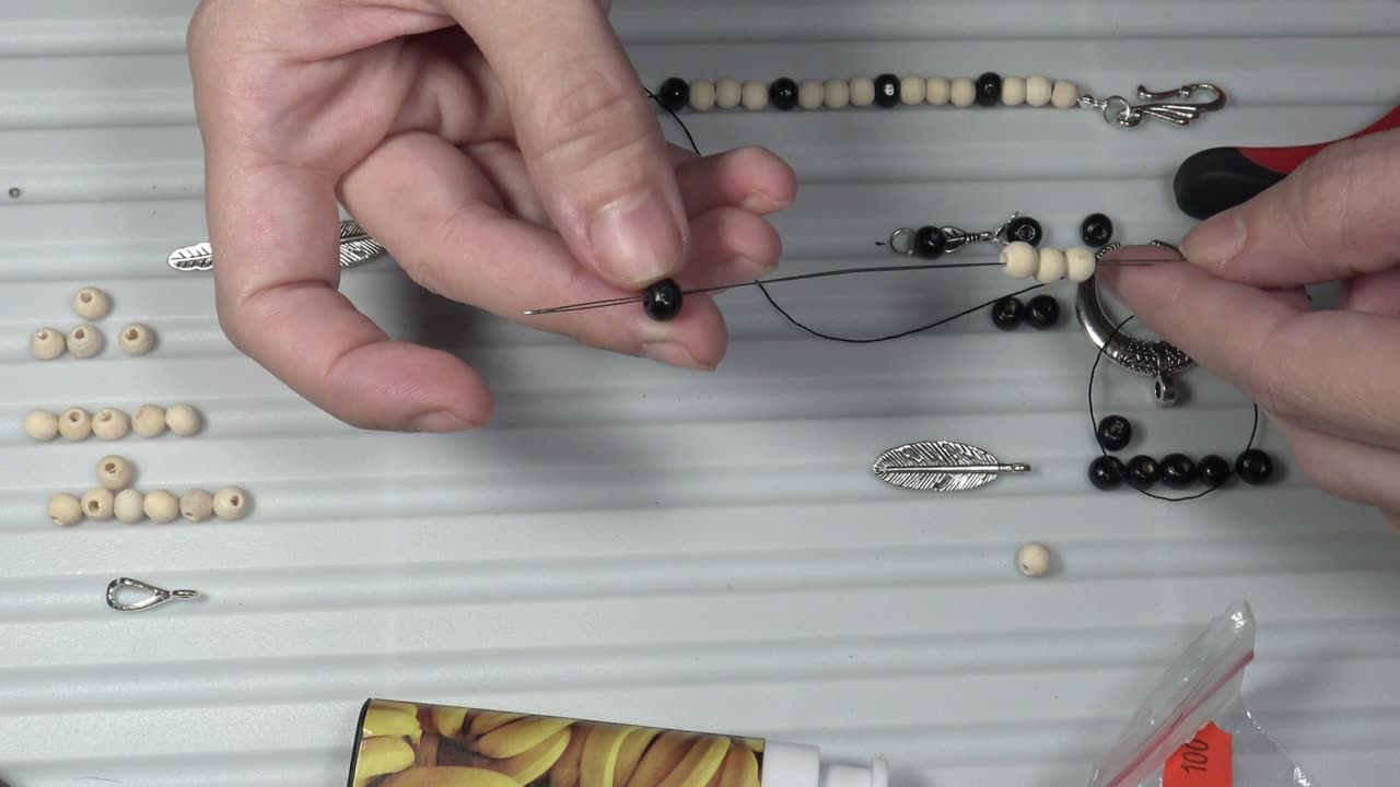 Learn How to Make a Tribal Necklace with Metal Pendant, DIV Handmade Jewelry Tutorial
