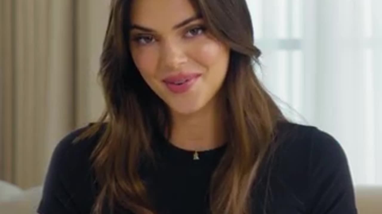 Kendall Jenner Goes Back to Her Coachella 2016 Look