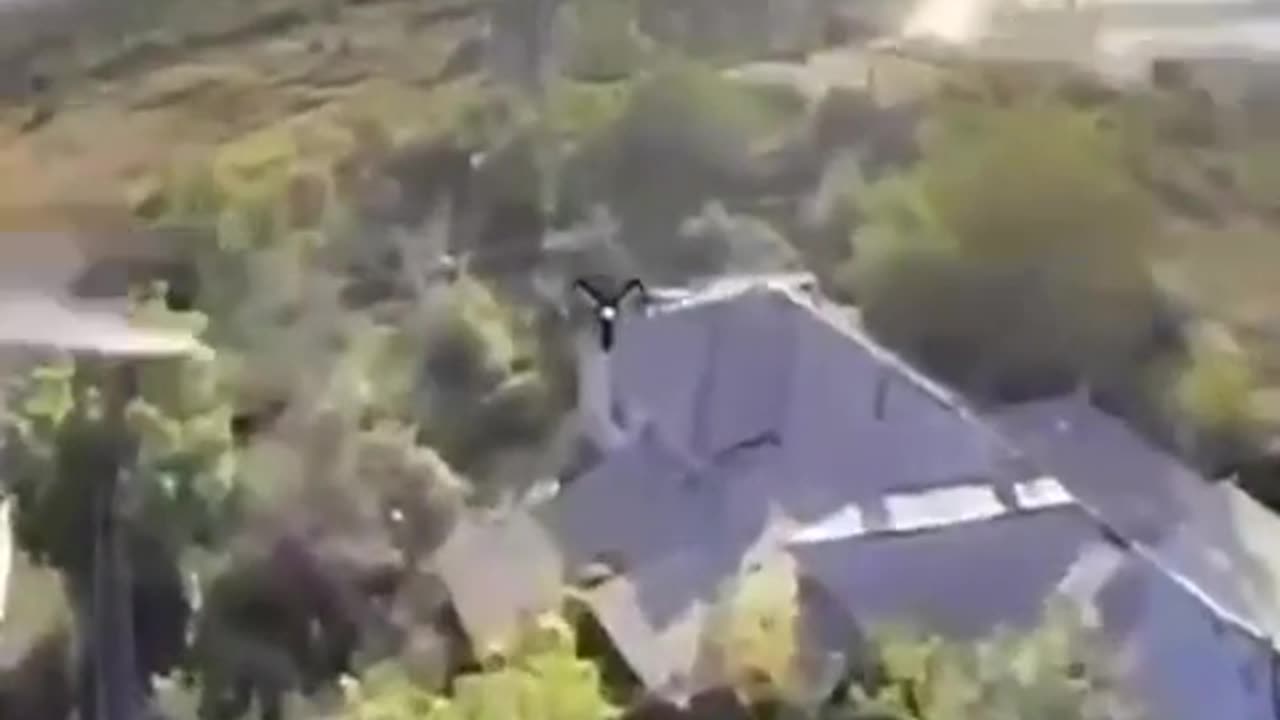 💥 Ukrainian Drone Spots Russian BTR-3 Firing | FPV Drone Destroys It | RCF
