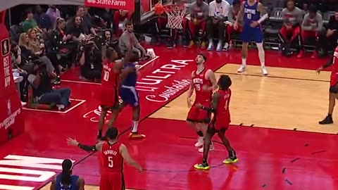 Harden Powers Through Contact for And-1! Rockets vs. Clippers