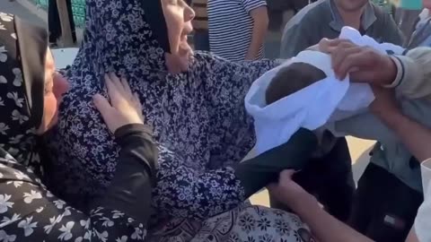 A mother's final farewell to her daughter۔