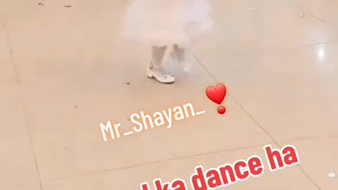 Ye Dance ni dekha to kia dekha h Kmaaal kr diya is bachi ny 😘😘😘#foryou #foryoupage #viralvideo #cute