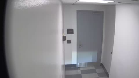 6141RHOBG1G101DStairwayLobbyEntry_2021-01-06_20h40min03s847ms.mp4