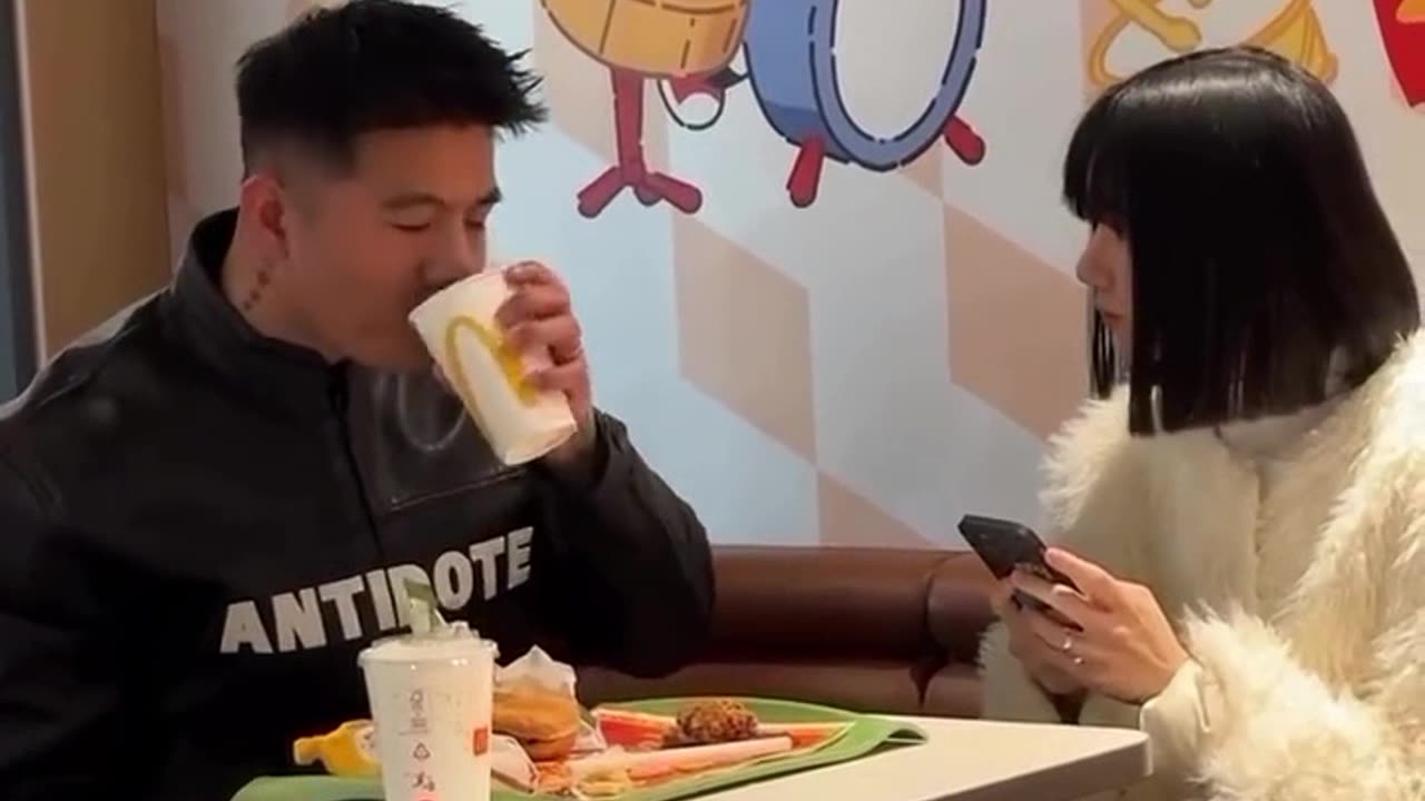 React of My girlfriend eating time 😁