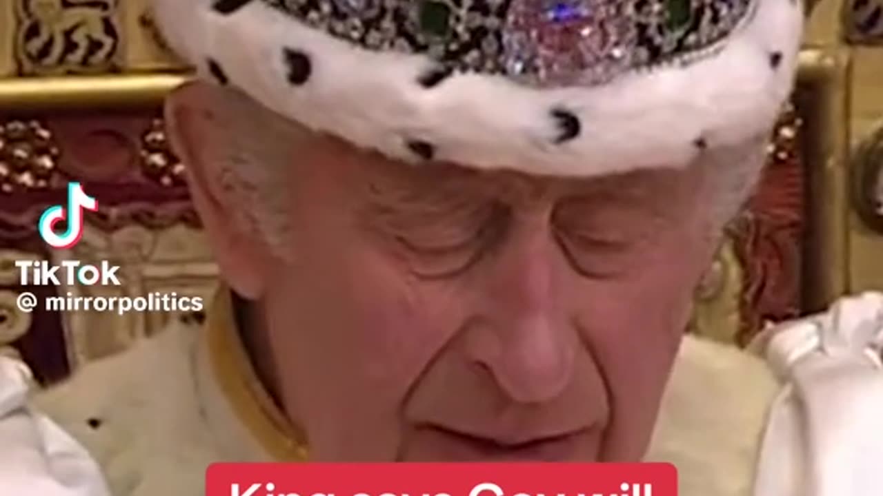 Huge diamond crown on the king what's his name