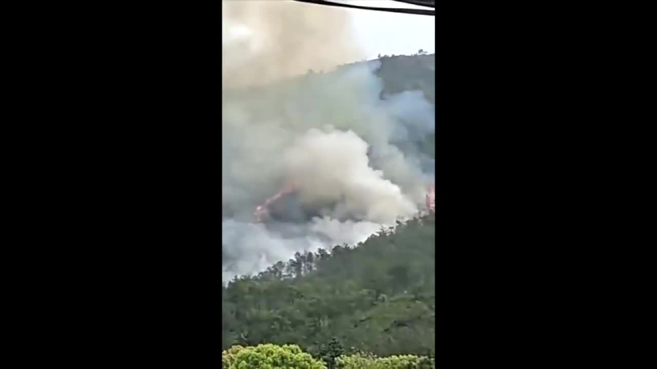 BREAKING: Chinese BOEING 737 plane crashes with 132 on board; rescue underway