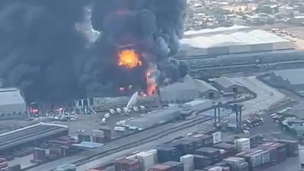 INCENDIO CONTECAR DESDE AVIÓN