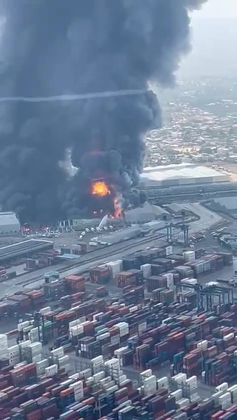INCENDIO CONTECAR DESDE AVIÓN