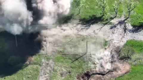 Ukraine War - Footage of the mortar strike of the DPR troops