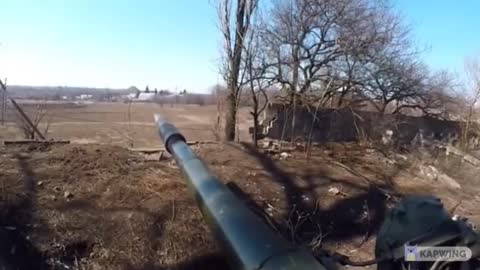 The DPR tank fires at the sniper of the Armed Forces of Ukraine