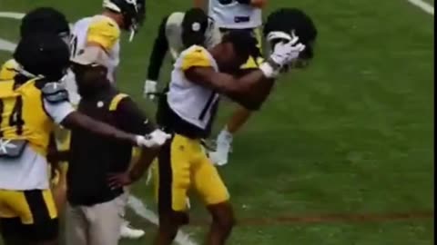 Geogre Pickens embarasses Joey Porter Jr with Insane Catch #shortsvideo #shorts #nfl