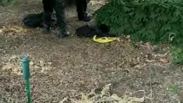 Would ya looky here, getting changed outside capital building.....