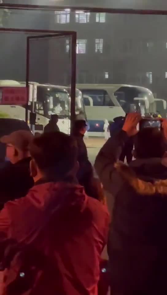 Beijing—Kids Of Primary School Are Sent Off to Covid Quarantine Camps