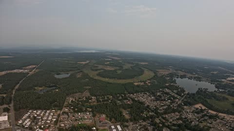 Skydiver Cuts Away Tangled Parachute