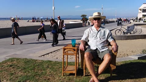 The Beach Captain in Time-Lapse. The Strand - Hermosa Beach, California. TL 002