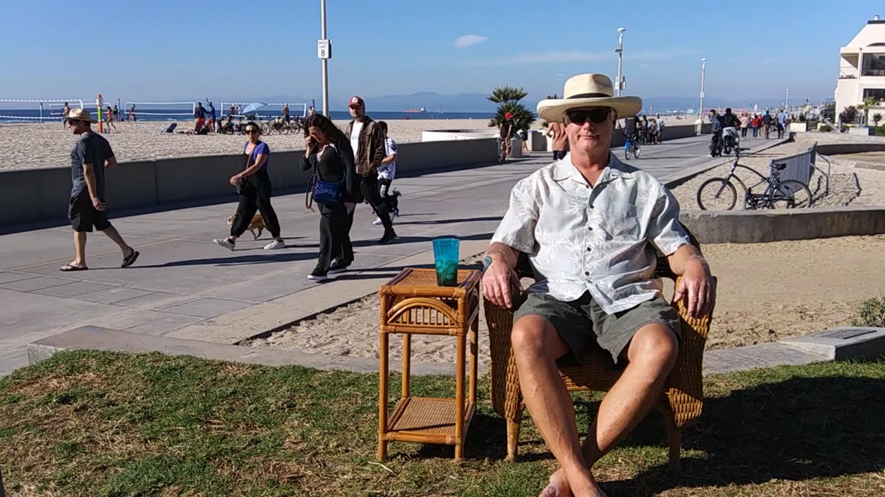 The Beach Captain in Time-Lapse. The Strand - Hermosa Beach, California. TL 002