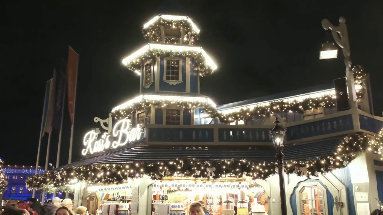 Museumsinseln Weihnachtsmarkt - Eterna - on Fujifilm X-H2/XF16-55