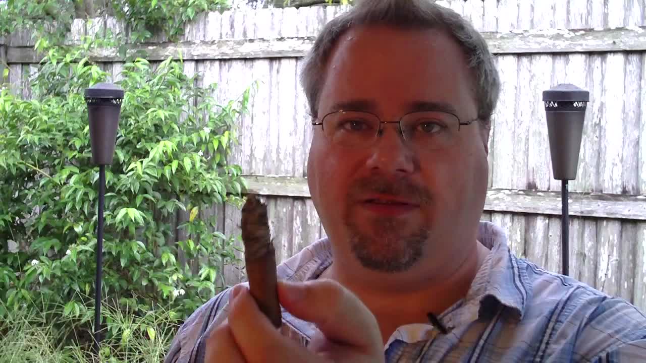 La Flor de Cano Petite Corona Cigar Review