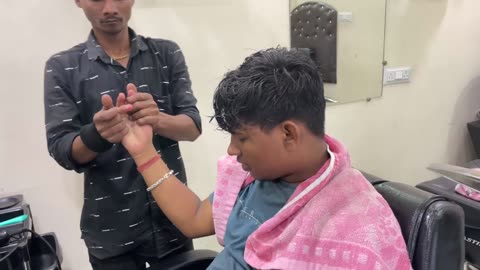 Master Cracker Teaching Head Massage to Aspiring Barber _ Indian Massage