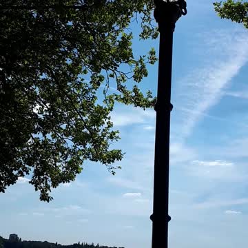 Himmel in Berlin am 11.08.2022 um 13:50 Uhr