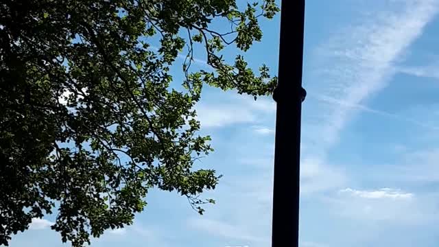 Himmel in Berlin am 11.08.2022 um 13:50 Uhr
